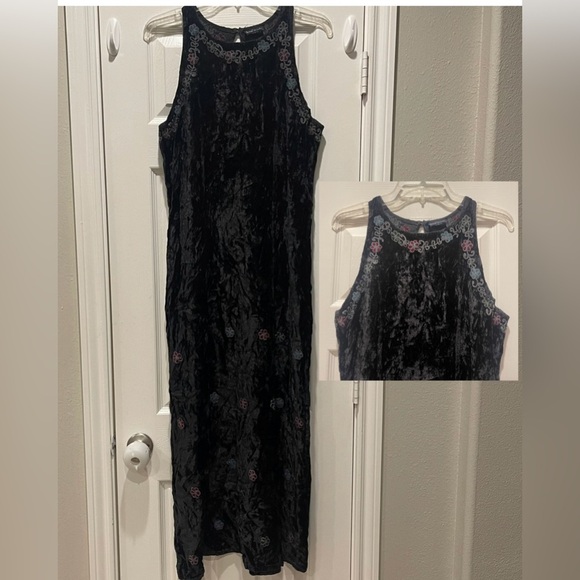 Vtg Sacred Threads Maxi Dress Women’s M/L Velvet Crochet Floral Whimsigoth Moody - Picture 1 of 12